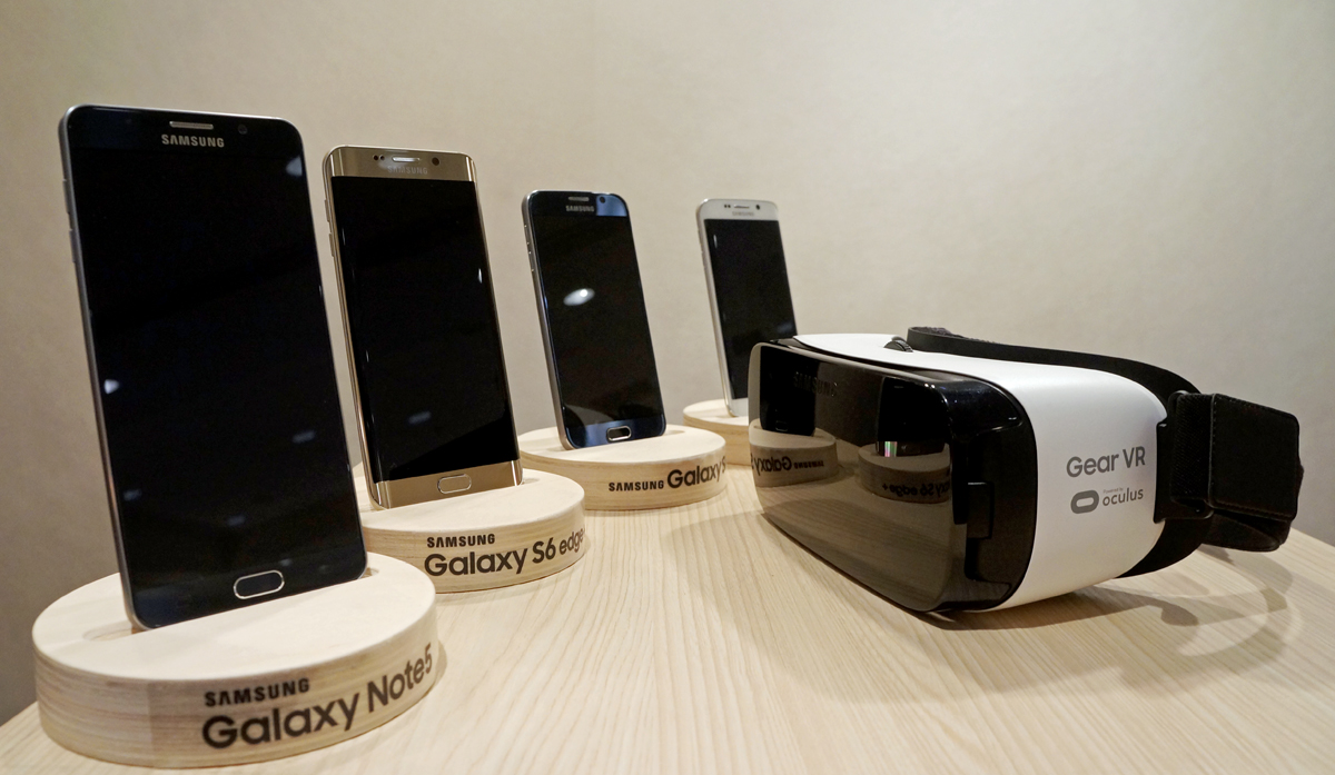 Samsung gear vr compatible best sale with iphone